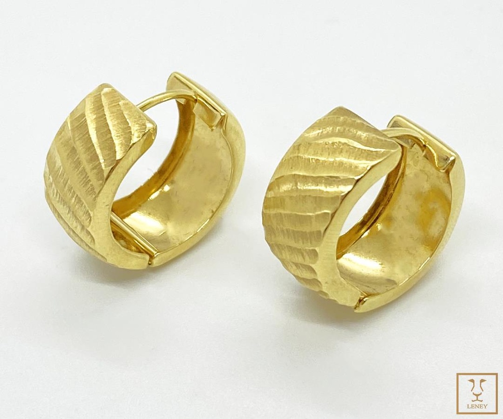 ARETE HUGGIE ANCHO 8MM CANALES