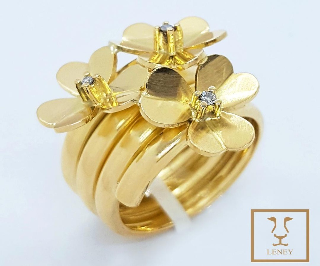 ANILLO VAN CLEEF 3 ROSAS